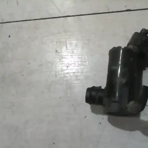 Azonnal elérhető TOYOTA COROLLA AE/EE 92.05-97.04 Ablakmosó motor első 1 irányúbontott alkatrész