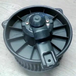 TOYOTA COROLLA 97.05-99.09 Fűtőmotor bontott alkatrész Árcsökkenés