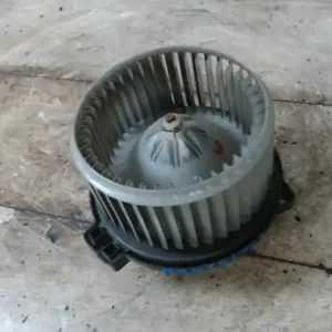 Vásárlói kedvenc TOYOTA Corolla (E120) 2002.01.01-2004.05.31 Fűtőmotor klímás bontott alkatrész