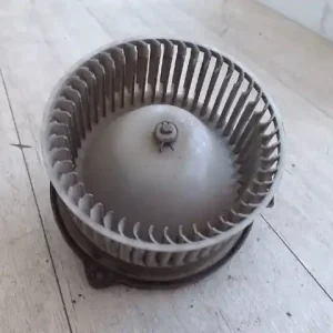 TOYOTA COROLLA AE/EE 92.05-97.04 Fűtőmotor bontott alkatrész Legjobb ár