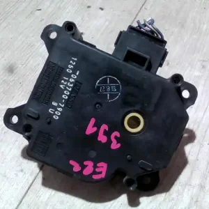 Outlet TOYOTA YARIS 99.04-05.09 Fűtésszabályzó zsalu állító motor bontott alkatrész