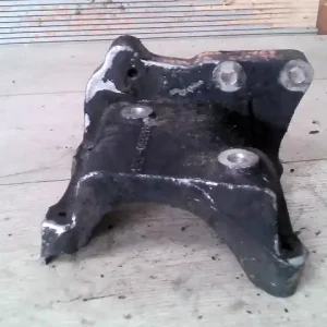 TOYOTA HIACE 95- Generátor tartó bak bontott alkatrész Expressz szállítás