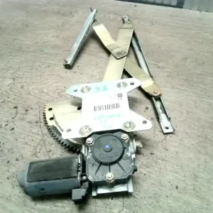 Legkelendőbb TOYOTA YARIS 99.04-05.09 Jobb első ablakemelő szerkezet elektromos 3 ajtós bontott alkatrész