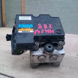 TOYOTA YARIS VERSO 00-05 Abs kockabontott alkatrész Árcsökkenés