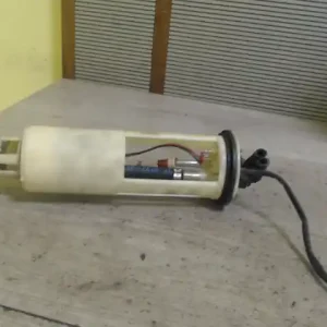 VOLVO S70 üzemanyag szivattyú 2.0 i bontott alkatrész Kiárusítás