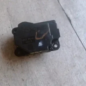 Legjobb ár VOLVO S40 2008.01.01-2012.05.30 Fűtésszabályzó zsalu állító motor bontott alkatrész