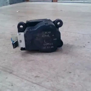 Kedvezményes ár VOLVO S80 98.05.01-06.02.28 Fűtésszabályzó zsalu állító motor bontott alkatrész