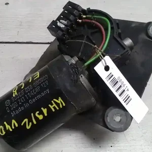 VOLVO V40 Ablaktörlő motor első bontott alkatrész Azonnal elérhető