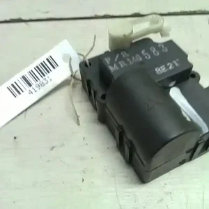 Kiárusítás VOLVO V40 Fűtésszabályzó zsalu állító motor bontott alkatrész