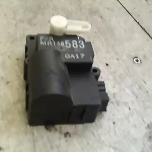 Outlet VOLVO V40 Fűtésszabályzó zsalu állító motor bontott alkatrész