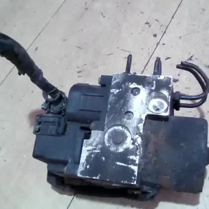 Vedd meg most VOLVO V40 Abs kocka1.6i bontott alkatrész