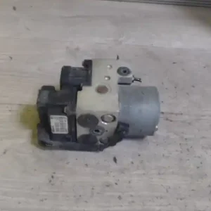 VOLVO V40 Abs kockabontott alkatrész Végkiárusítás