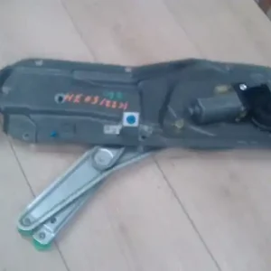 VOLVO V70 1996-2000 Jobb hátsó ablakemelő szerkezet elektromos kombi bontott alkatrész Olcsóbb