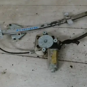 Szuper akció VOLVO V40 Jobb első ablakemelő szerkezet elektromos bontott alkatrész