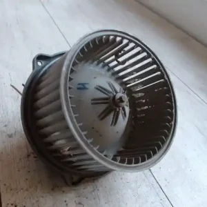 VOLVO V40 Fűtőmotor bontott alkatrész Vedd meg most