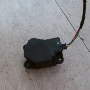 Olcsóbb VOLVO V70 2000.01.01- 2007.08.31 Fűtésszabályzó zsalu állító motor bontott alkatrész