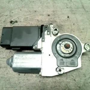 Akció VW BORA Bal első ablakemelő motor 4 ajtós bontott alkatrész