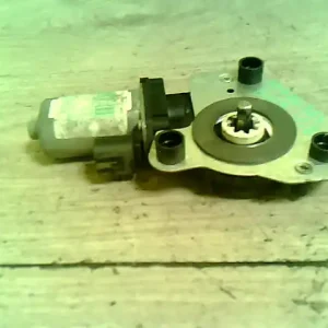 VW BORA Jobb első ablakemelő motor bontott alkatrész Vásárlói kedvenc