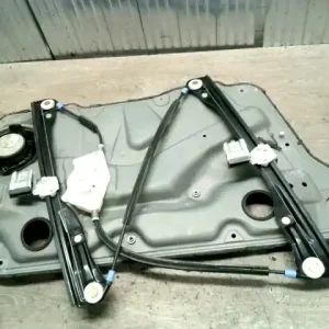 Vedd meg most VW BORA Jobb első ablakemelő szerkezet elektromos 4 ajtós bontott alkatrész