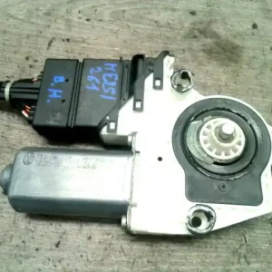 Csak ma VW BORA Bal hátsó ablakemelő motor 4 ajtós bontott alkatrész