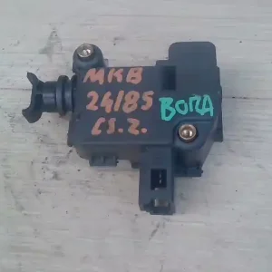 Vedd meg most VW BORA Csomagtérajtó központi zár motor bontott alkatrész