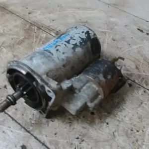 VW GOLF II. önindító. benzines 1.3b bontott alkatrész Outlet