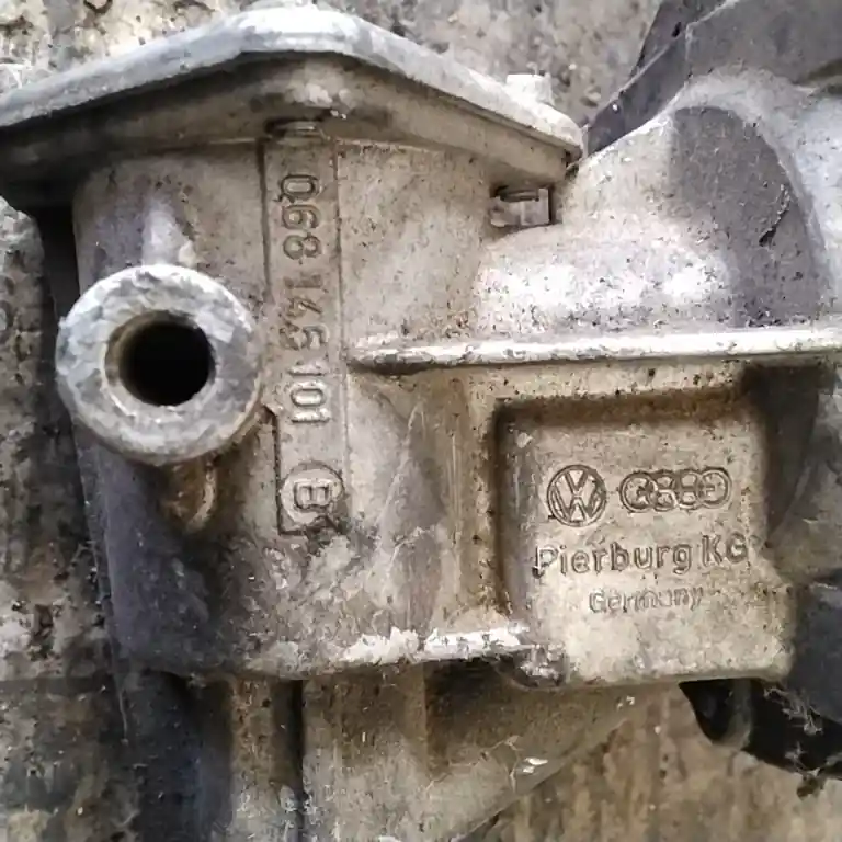 VW GOLF II. Vákuumpumpa 1.6 d bontott alkatrész Kedvezményes ár