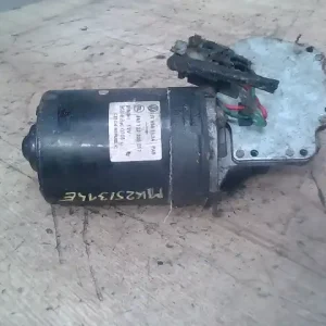 Vásárlói kedvenc VW GOLF IV. Ablaktörlő motor első bontott alkatrész