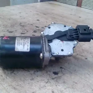 Árengedmény VW GOLF IV. Ablaktörlő motor első bontott alkatrész