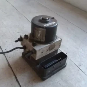 Kedvezményes ár VW GOLF IV. Abs kocka1.4i bontott alkatrész