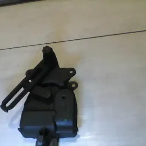 Akciós ár VW GOLF IV. Fűtésszabályzó zsalu állító motor bontott alkatrész