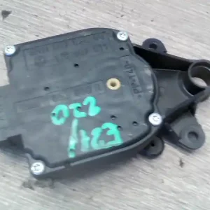 Bestseller VW GOLF IV. Fűtésszabályzó zsalu állító motor bontott alkatrész