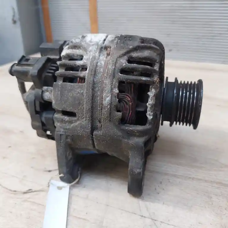 Gyors szállítás VW GOLF IV. Generátor.benzines 1.4i bontott alkatrész