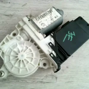 VW GOLF IV. Jobb első ablakemelő motor bontott alkatrész Biztonságos fizetés