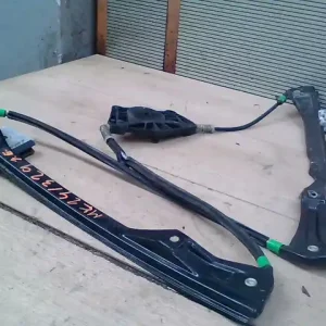 VW GOLF IV. Jobb első ablakemelő szerkezet elektromos bontott alkatrész Árengedmény