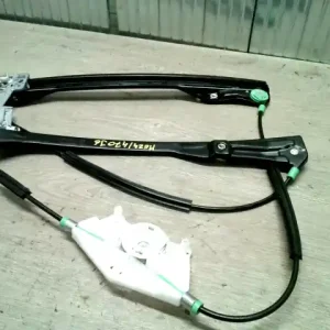 VW GOLF IV. Jobb első ablakemelő szerkezet elektromos 3 ajtós bontott alkatrész Legkelendőbb