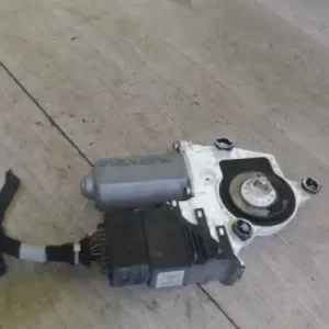 VW GOLF IV. Jobb hátsó ablakemelő motor bontott alkatrész Outlet