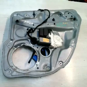 Gyors kiszállítás VW GOLF IV. Jobb hátsó ablakemelő szerkezet elektromos kombibontott alkatrész