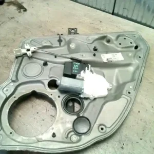 VW GOLF IV. Jobb hátsó ablakemelő szerkezet elektromos 5 ajtós, ferdehátú bontott alkatrész Alacsony ár