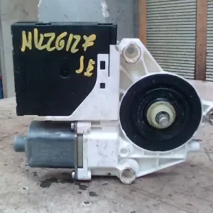 VW Golf Plus 2005.01.-2009.02 Jobb első ablakemelő motor bontott alkatrész Vedd meg most