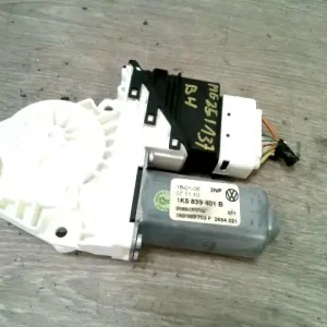 Kihagyhatatlan ajánlat VW JETTA V 05-10 Bal hátsó ablakemelő motor bontott alkatrész