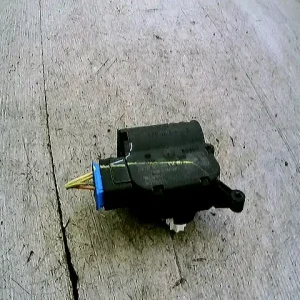 Árcsökkenés VW JETTA V 05-10 Fűtésszabályzó zsalu állító motor bontott alkatrész