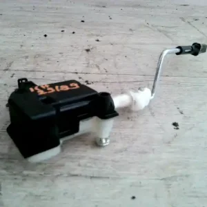 VW JETTA V 05-10 Központizár motor tankajtóhoz bontott alkatrész Expressz kézbesítés