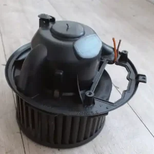 Gyors szállítás VW Jetta 2005.05 - 2010.12 Fűtőmotor klímás 1.9d bontott alkatrész