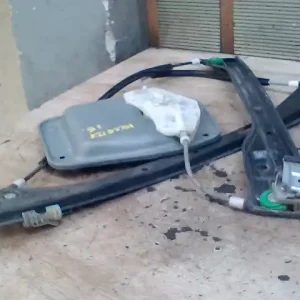 VW Golf Plus 2005.01.-2009.02 Jobb első ablakemelő szerkezet elektromos bontott alkatrész Vedd meg online