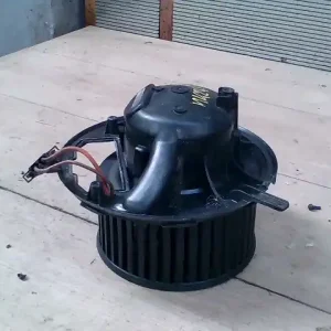 Biztonságos fizetés VW Passat (B6) 2005.03.01-2010.10.31 Fűtőmotor bontott alkatrész