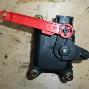 VW PASSAT 96.10-00.10 B5 Fűtésszabályzó zsalu állító motor bontott alkatrész Alacsony ár