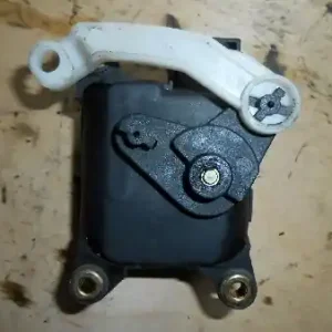 VW PASSAT 96.10-00.10 B5 Fűtésszabályzó zsalu állító motor bontott alkatrész Legnépszerűbb