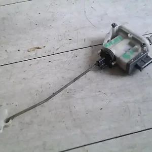 Exkluzív ajánlat VW PASSAT 93-96 Bal hátsó központi zár motor bontott alkatrész