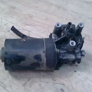 VW PASSAT 96.10-00.10 B5 Ablaktörlő motor első bontott alkatrész Különleges ajánlat